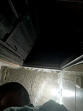 naughty-girl01 online show from 5, 3, 2025