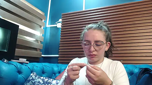  isaabellaa online show from 17, 2, 2025