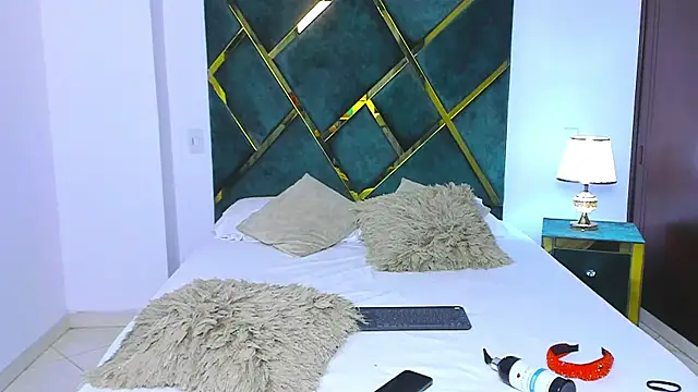 Criss Ariana online show from 10, 2, 2025