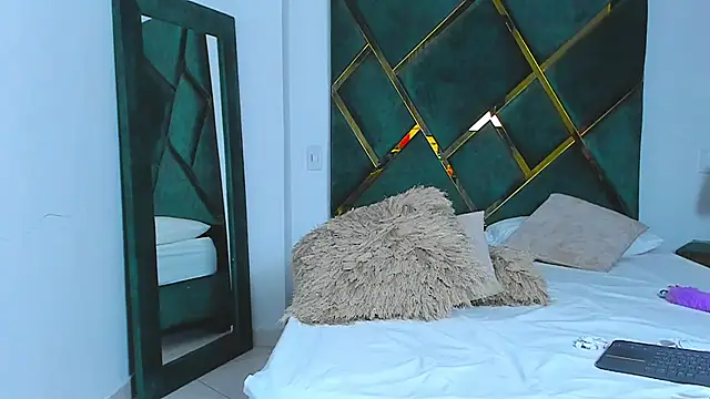 Criss Ariana online show from 15, 3, 2025