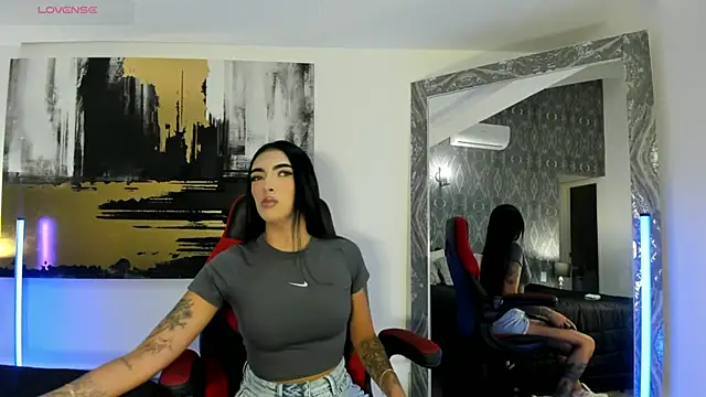 AriRobert  online show from 6, 11, 2025