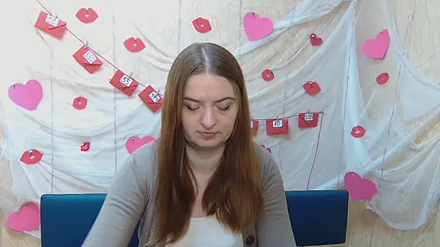 Snapshot of FreyaDak chatting on 1, 2, 2025 FreyaDak online show from 1, 2, 2025