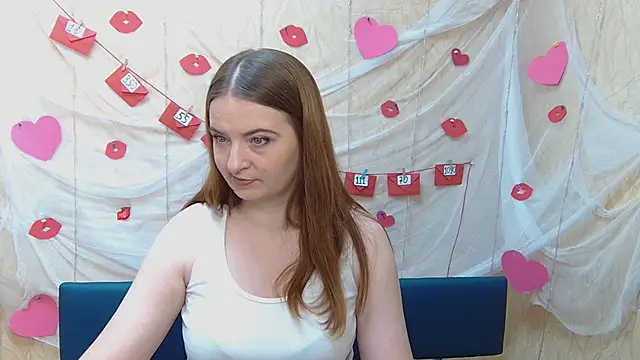 Snapshot of FreyaDak chatting on 1, 2, 2025 FreyaDak online show from 1, 2, 2025