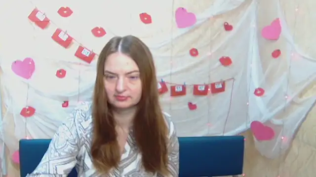 Snapshot of FreyaDak chatting on 2, 3, 2025 FreyaDak online show from 2, 3, 2025