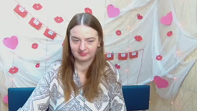 Snapshot of FreyaDak chatting on 2, 3, 2025 FreyaDak online show from 2, 3, 2025