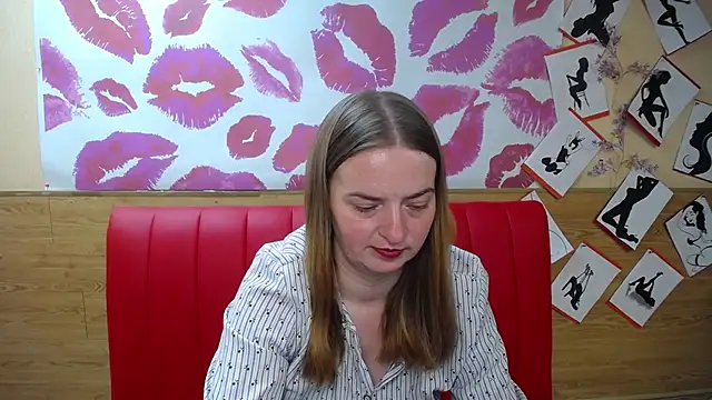 Snapshot of FreyaDak chatting on 8, 9, 2025 FreyaDak online show from 8, 9, 2025