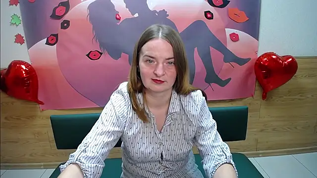 Snapshot of FreyaDak chatting on 9, 10, 2025 FreyaDak online show from 9, 10, 2025