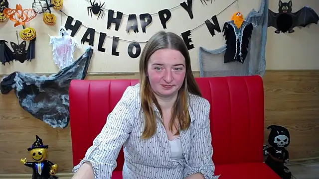 Snapshot of FreyaDak chatting on 3, 11, 2025 FreyaDak online show from 3, 11, 2025