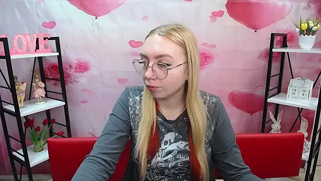 BeatriceFly online show from 28, 2, 2026