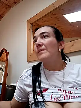 skayhot  online show from 15, 2, 2025