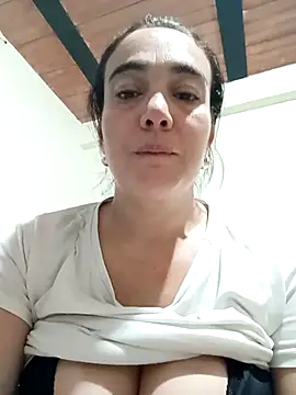 skayhot  online show from 20, 2, 2025