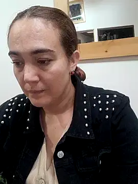 skayhot  online show from 9, 2, 2026