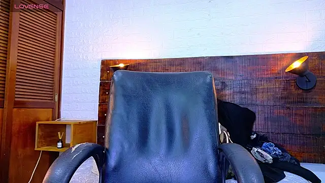 Snapshot of Celeste_sanz chatting on 20, 12, 2025 Celeste sanz online show from 20, 12, 2025