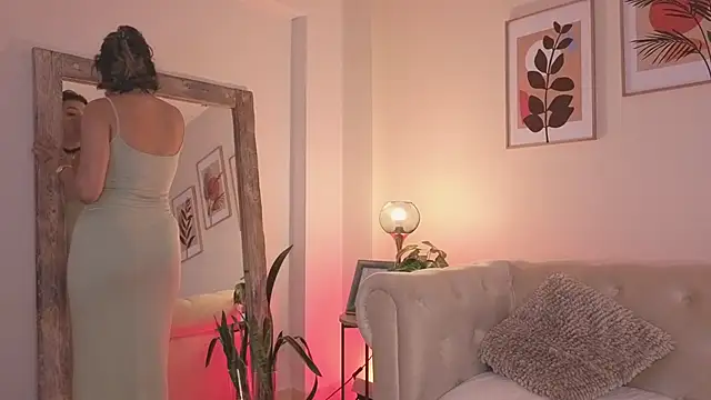 DahianaWalcott online show from 11, 4, 2026