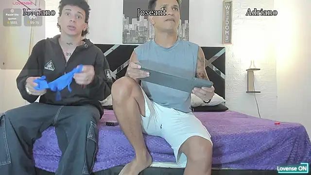 Snapshot of toyboys1 chatting on 19, 9, 2025 toyboys1 online show from 19, 9, 2025