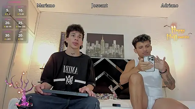 Snapshot of toyboys1 chatting on 23, 10, 2025 toyboys1 online show from 23, 10, 2025