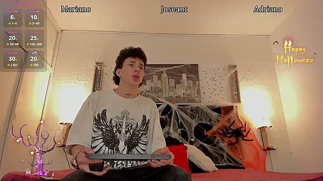 Snapshot of toyboys1 chatting on 25, 10, 2025 toyboys1 online show from 25, 10, 2025