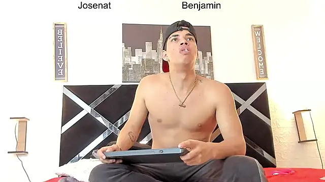 Snapshot of toyboys1 chatting on 12, 2, 2026 toyboys1 online show from 12, 2, 2026