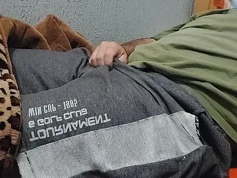 Snapshot of mfreitas005 chatting on 7, 11, 2025 mfreitas005 online show from 7, 11, 2025