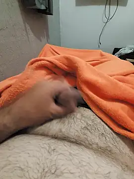 Snapshot of mfreitas005 chatting on 28, 11, 2025 mfreitas005 online show from 28, 11, 2025