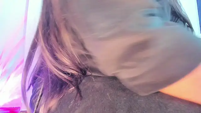 Snapshot of emiily15__ chatting on 6, 3, 2025 emiily15 online show from 6, 3, 2025