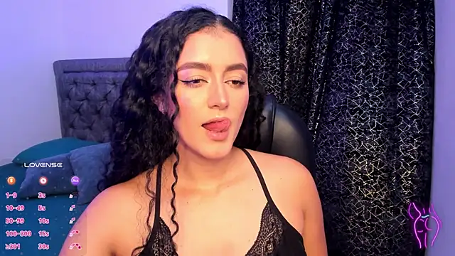 Snapshot of Adhara-zanne chatting on 28, 11, 2025 Adhara-zanne online show from 28, 11, 2025