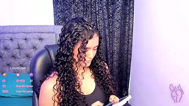 Snapshot of Adhara-zanne chatting on 29, 11, 2025 Adhara-zanne online show from 29, 11, 2025