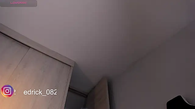 Snapshot of edrick_walton1 chatting on 23, 12, 2024 edrick walton1 online show from 23, 12, 2024