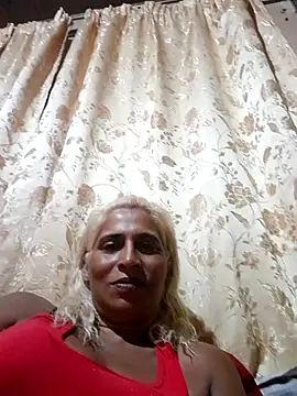 Snapshot of Goodgirlsue_77 chatting on 3, 3, 2025 Goodgirlsue 77 online show from 3, 3, 2025