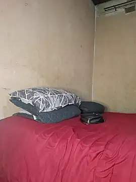 Snapshot of Goodgirlsue_77 chatting on 20, 10, 2025 Goodgirlsue 77 online show from 20, 10, 2025