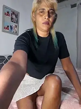 Snapshot of Goodgirlsue_77 chatting on 4, 12, 2025 Goodgirlsue 77 online show from 4, 12, 2025