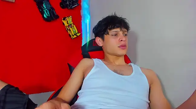 Snapshot of LilOwen_ chatting on 3, 3, 2025 LilOwen online show from 3, 3, 2025