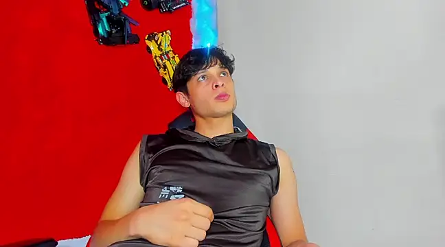 Snapshot of LilOwen_ chatting on 3, 3, 2025 LilOwen online show from 3, 3, 2025