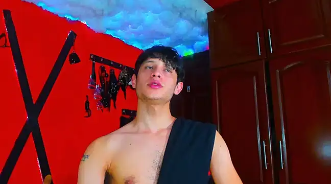 Snapshot of LilOwen_ chatting on 10, 3, 2025 LilOwen online show from 10, 3, 2025