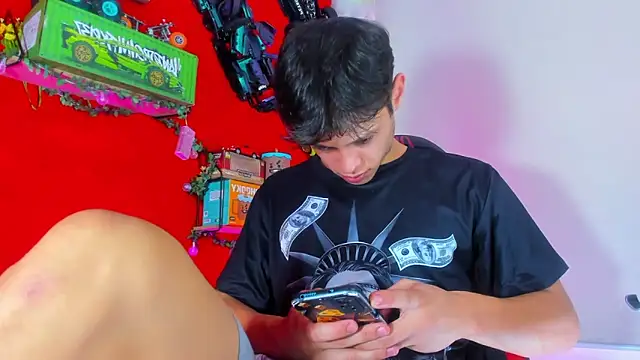 Snapshot of LilOwen_ chatting on 9, 9, 2025 LilOwen online show from 9, 9, 2025