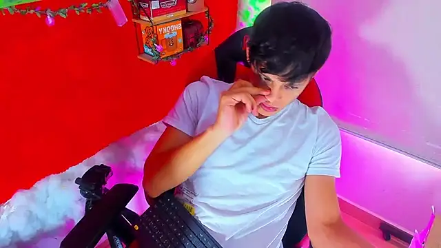 Snapshot of LilOwen_ chatting on 20, 9, 2025 LilOwen online show from 20, 9, 2025