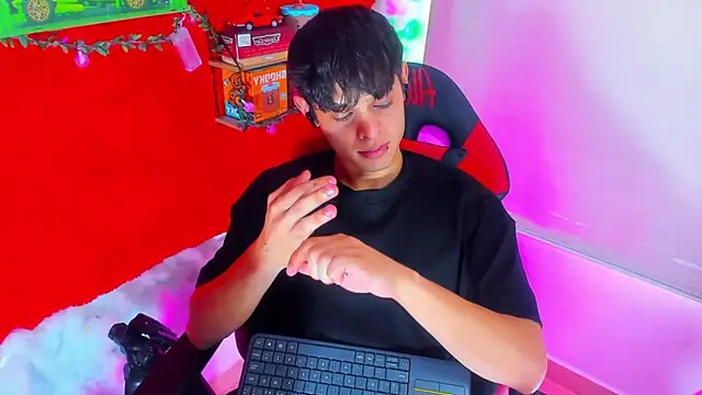 Snapshot of LilOwen_ chatting on 21, 9, 2025 LilOwen online show from 21, 9, 2025