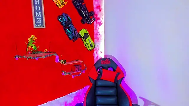 Snapshot of LilOwen_ chatting on 31, 10, 2025 LilOwen online show from 31, 10, 2025