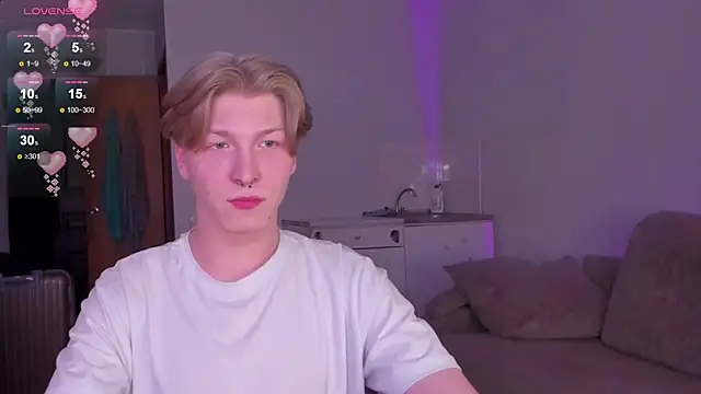 Snapshot of TheMikeSever chatting on 17, 12, 2025 TheMikeSever online show from 17, 12, 2025