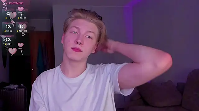 Snapshot of TheMikeSever chatting on 19, 12, 2025 TheMikeSever online show from 19, 12, 2025