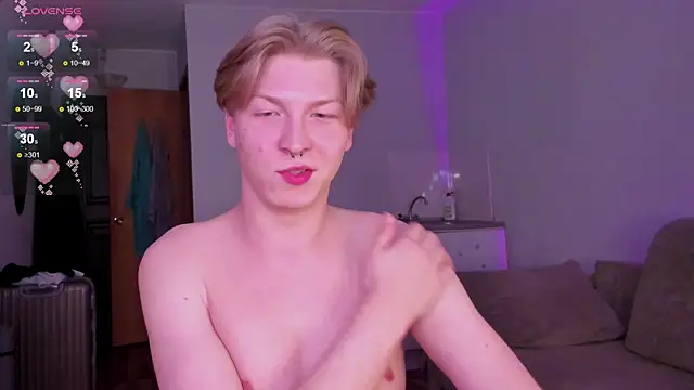 Snapshot of TheMikeSever chatting on 21, 12, 2025 TheMikeSever online show from 21, 12, 2025