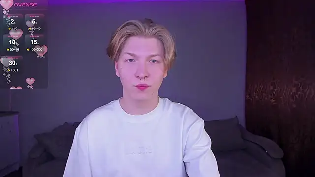 Snapshot of TheMikeSever chatting on 1, 2, 2026 TheMikeSever online show from 1, 2, 2026