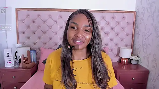 Snapshot of Isla_Scott chatting on 9, 11, 2025 Isla Scott online show from 9, 11, 2025