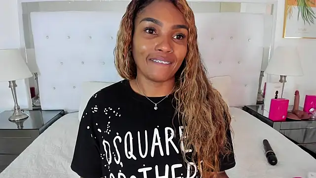 Isla Scott online show from 27, 5, 2026