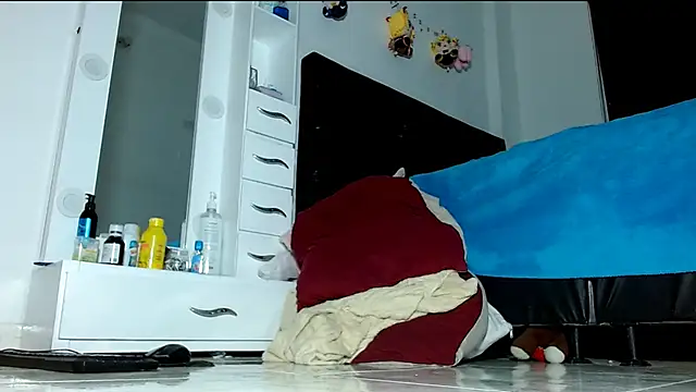 Deleon1995 online show from 28, 2, 2025