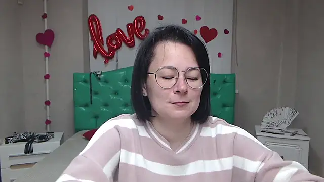 Snapshot of MarieSho chatting on 29, 4, 2026 MarieSho online show from 29, 4, 2026