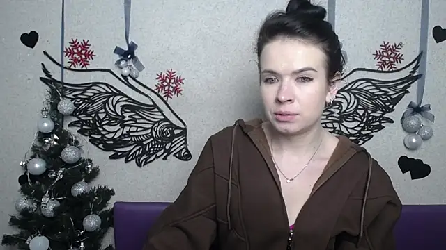 JasmineKouch online show from 13, 12, 2025