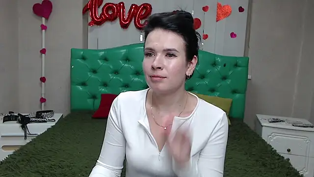 JasmineKouch online show from 9, 7, 2026