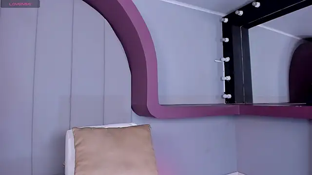 Snapshot of celestelewis chatting on 4, 10, 2025 celestelewis online show from 4, 10, 2025