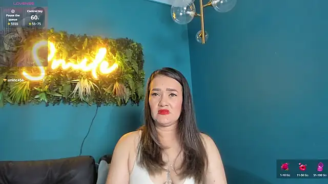 Snapshot of celestelewis chatting on 13, 12, 2025 celestelewis online show from 13, 12, 2025